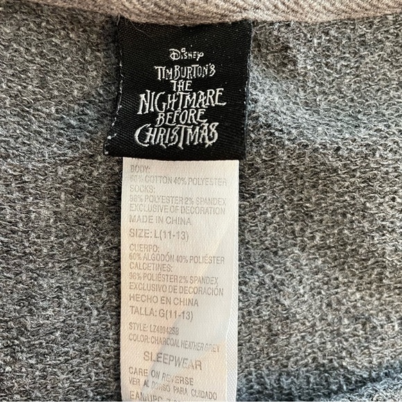 Disney The Nightmare Before Christmas Long Sleeve Oversized Gray Crewneck Shirt - Picture 4 of 4